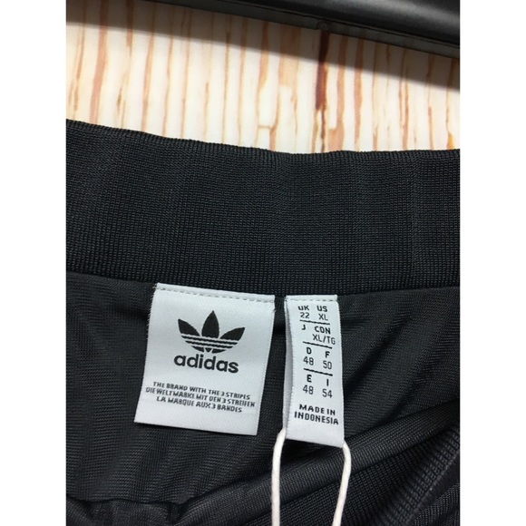 🖤SALE🖤 New Adidas EQT Athletic Skirt - Picture 4 of 5